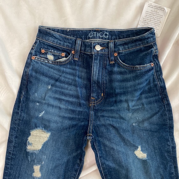 Brand new mid-rise skinny in a comfort stretch denim and slim ética jeans - Picture 2 of 3